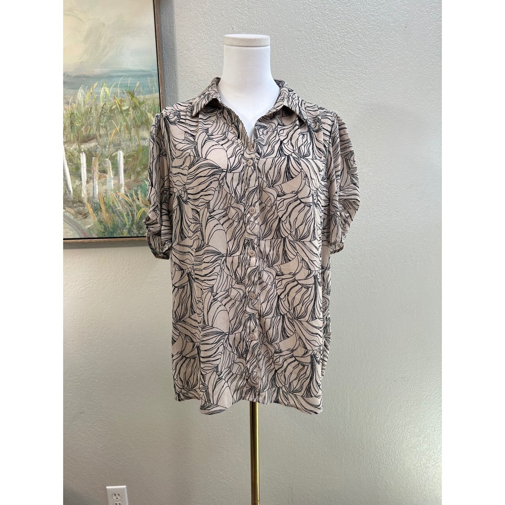 Adrianna Papell Leaf Print Button Front Blouse Women's Short Sleeve Top‎